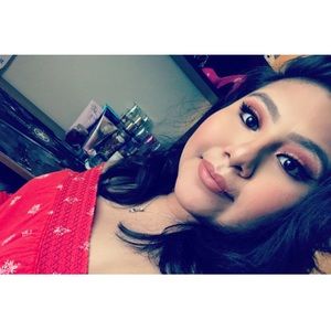 Meet your Posher, Kenia